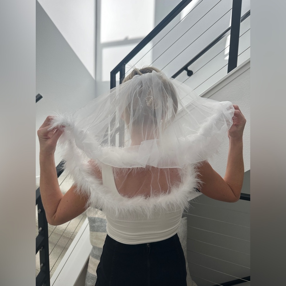 Gigi & Olive White Feather Trim Bridal Veil Soft Tulle Bachelorette Wedding Veil - Picture 9 of 13
